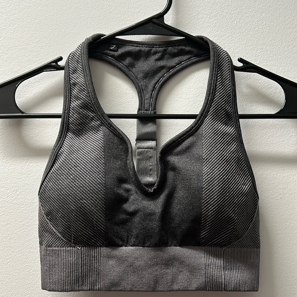 Gymshark Sports Bra - Picture 1 of 4